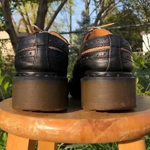 Dr. Martens 3989/34 Wingtip Brogue Platform Oxfords Dr. Martens 3989/34 Wingtip Brogue Platform Oxfords main image 4